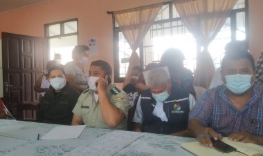 ILC AYOREO EN REUNIÓN DE SOLUCIÓN DE CONFLICTO CON LOS VECINOS DE LA COMUNIDAD DEGUI