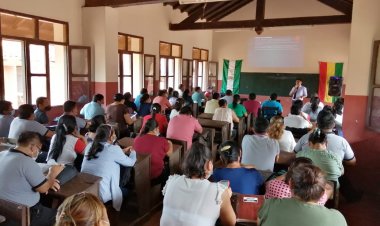 Encuentro de maestras y maestros del distrito de Urubicha Guarayos