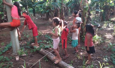 El ILC-Joaquiniano da continuidad al Desarrollo de las Actividades de Nidos Bilingües visitando las familias en las comunidades Chaco Lejos, Bahía, El Huaso, promoviendo el desarrollo de la Lengua Originaria en los Niños, dando cobertura a niños hasta los 10 años de edad que participan con sus hermanitos menores.