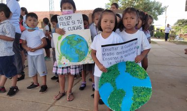 U.E. Luis Espinal Conmemora el Día Internacional de la Tierra - Mojeño Trinitario