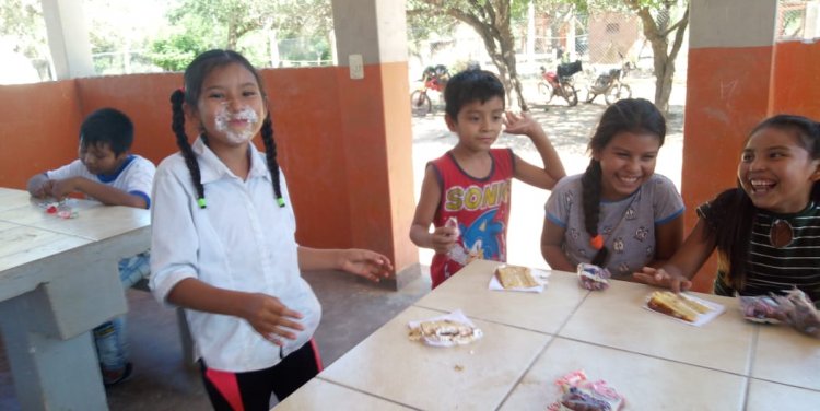 UNIDAD EDUCATIVA SAMUGUATE CELEBRA 57 AÑOS DE FUNCIONAMIENTO
