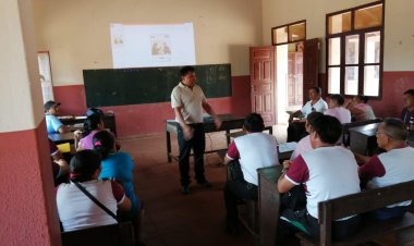 Taller para elaboración de texto con alfabeto gwarayu