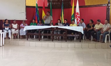 TALLER DE ARMONIZACION DEL CURRICULO REGIONALIZADO BAURE CON EL CURRICULO BASE CON LA PARTICIPACION DE MAESTROS, DIRECTORES, TECNICOS DE IPELC, TECNICO DEL MINISTERIO DE EDUCACION, AUTORIDADES DEPARTAMENTALES.