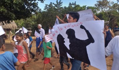 El ILC-Joaquiniano en coordinación con la Dirección de la Unidad Educativa, desarrollamos una marcha de concientización haciendo escuchar nuestras voces en contra del Racismo y toda forma de Discriminación en la comunidad Chaco
