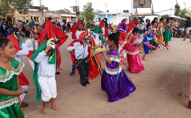 ELECCION DE LAS SOBERANAS DEL FOLKLORE ESTUDIANTIL - U.E LUIS ESPINAL