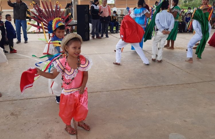 ELECCION DE LAS SOBERANAS DEL FOLKLORE ESTUDIANTIL - U.E LUIS ESPINAL
