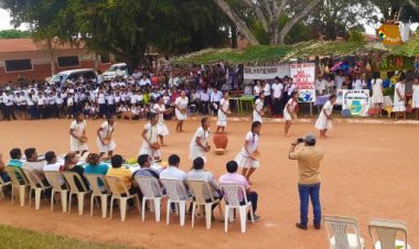 Feria Estudiantil Pedagógica de la Biodiversidad Biológica en el Municipio de Urubicha