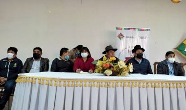 EL IPELC APOYA EL DESARROLLO DEL TALLER DE ACTUALIZACIÓN DEL CURRÍCULO REGIONALIZADO DE LA NACIÓN QUECHUA