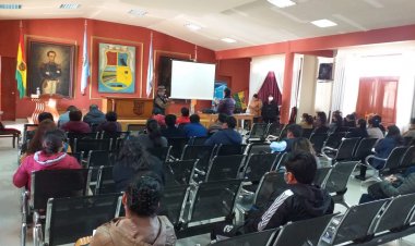 QHIRUSIK WASI " ACTUALIZACIÓN DEL CURRÍCULO EDUCATIVO, TALLER DE ELABORACIÓN DEL PLAN DE DESARROLLO  DE LA LENGUA Y PRIORIZACIÓN DE CONTENIDOS DEL CURRÍCULO QUECHUA" TANTAKUYPI KALLPAWAN LLAMK'ASPA KACHKAN