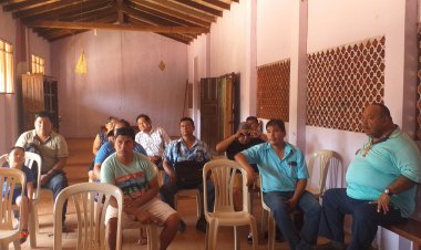 En los ambientes del Cabildo indigenal de San Joaquin el IPELC. ILCJOAQUINIANO. -Director de Nucleo San Pablo , maestros, desarrollaron el taller sistematizacion de contenidos del Curriculo Regionalizado para el texto espiritualidad, mitos y creencias.