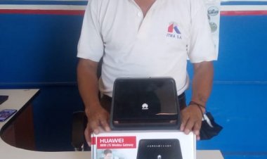 EL ILC-TAPIETE RECIBE MODEM MICRO ONDA ENTEL, PARA COVERTURA DE INTERNET