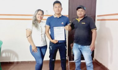 Profesional guarayo egresa de la carrera de piscicultura