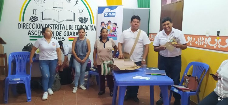 ENTREGA DE TEXTO PIANGI, A LAS MAESTRAS Y MAESTROS DEL NIVEL INICIAL EN FAMILIA COMUNITARIA VOCACIONAL DEL DISTRITO DE ASCENSIÓN