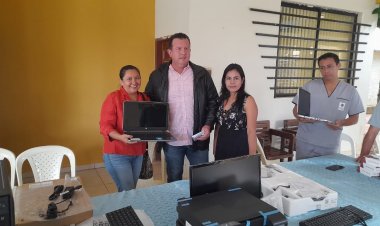 ILC BAURE RECIBE EQUIPO PORTATIL DEL GAM- BAURE