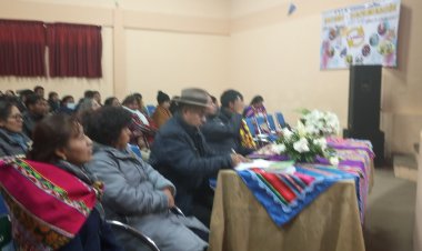 YACHAY WASIKUNAMANTA PACHA QHICHWA SIMINCHIKTA KHUSKAMANTA KALLPACHASPA (JUNTOS REVITALIZANDO NUESTRO IDIOMA QUECHUA DESDE EL AMBITO DE LA EDUCACION)