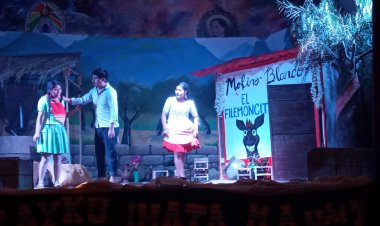 ILC - Quechua - ESFM Manuel Ascencio Villarroel mama yachaywasipi  llamk´aspa kachkanku.