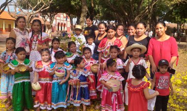 El ILC/Joaquiniano participa de la feria de la tradición Joaquiniana en homenaje a la fundación del pueblo con apoyo de madres de familia
