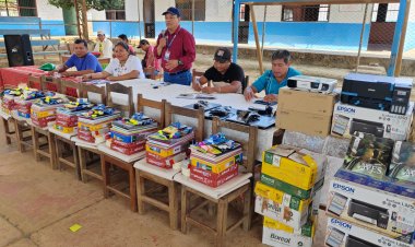 El IPELC entrega material de escritorio y equipamiento a los Institutos de Lengua y Cultura, Araona, Kabineña, Chacobo, Pacahura, Tacana y Ese Ejja