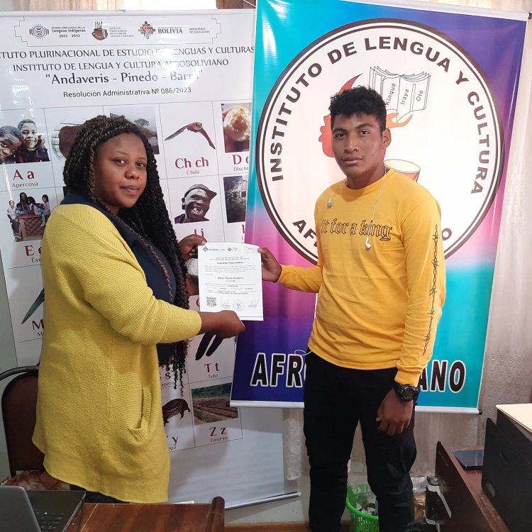 ENTREGA DE CERTIFICADO DE DOMINIO ORAL Y ESCRITO DE LA LENGUA AFROBOLIVIANA A POSTULANTES A LAS ESFM Y UA. POR LA MODALIDAD "B4"