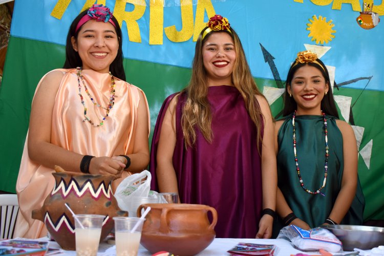 EL IPELC ENTREGA LA RESOLUCIÓN ADMINISTRATIVA N° 004/2024, QUE OFICIALIZA LA TRADUCCIÓN DEL HIMNO A TARIJA EN LENGUA GUARANI.