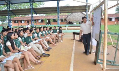 El ILC-GW impulsa la correcta escritura de la lengua Guarayu en jóvenes estudiantes