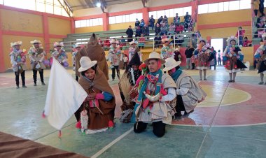 III ENCUENTRO DE BACHILLERES URUS Y I CONCURSO DE POESÍA Y DANZA  DE LA NACIÓN URU