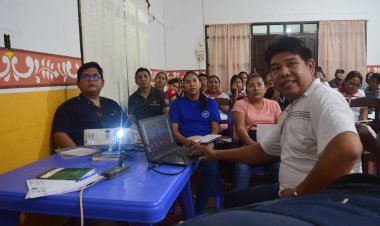 Se realiza con éxito la primera clase del curso de Idioma Guarayu en la Dirección Distrital