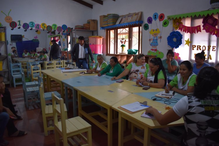 Taller de fortalecimiento del idioma Guarayu en la U.E. “Mi Dulce Hogar”