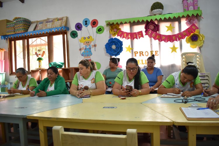 Taller de fortalecimiento del idioma Guarayu en la U.E. “Mi Dulce Hogar”