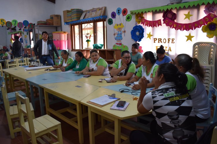 Taller de fortalecimiento del idioma Guarayu en la U.E. “Mi Dulce Hogar”