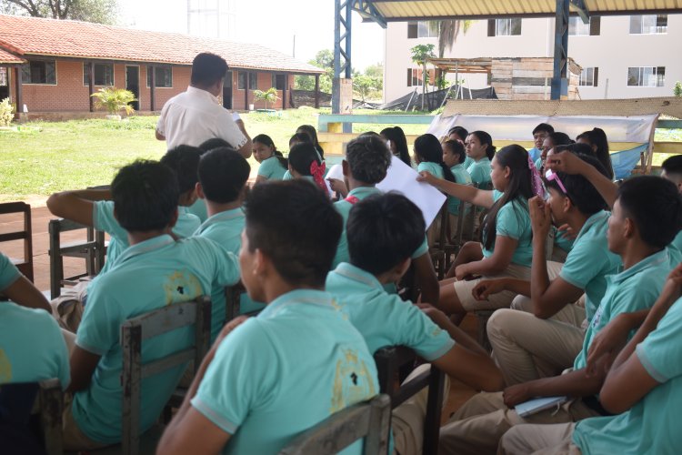 ILC-GW impulsa la correcta escritura de la lengua Guarayo en jóvenes estudiantes