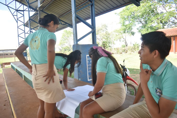 ILC-GW impulsa la correcta escritura de la lengua Guarayo en jóvenes estudiantes