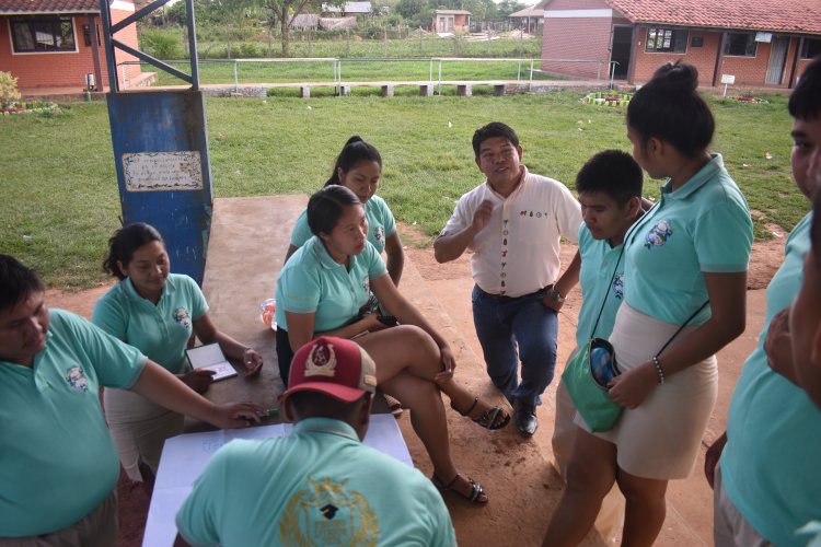 ILC-GW impulsa la correcta escritura de la lengua Guarayo en jóvenes estudiantes