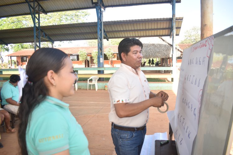 ILC-GW impulsa la correcta escritura de la lengua Guarayo en jóvenes estudiantes